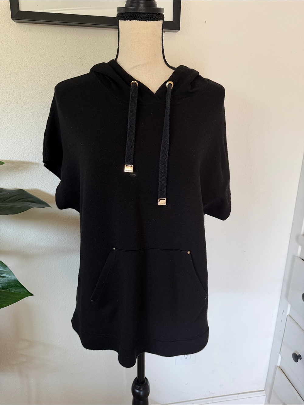 Black Short-Sleeve Hoodie with Front Pocket